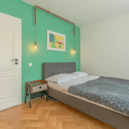 Castanilor 6 - Hip Industrial Close To Centre Appartement Braşov