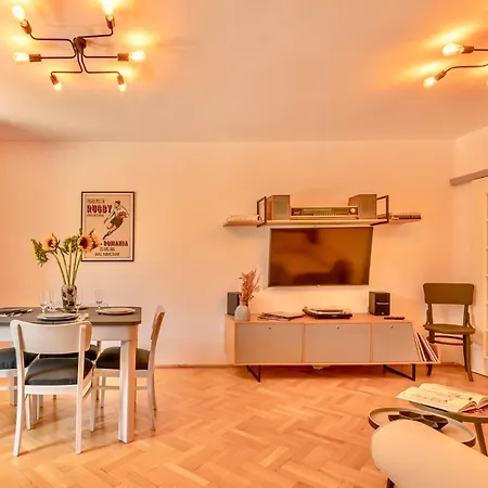 Castanilor 6 - Hip Industrial Close To Centre * Брашов