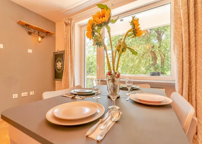 Castanilor 6 - Hip Industrial Close To Centre *