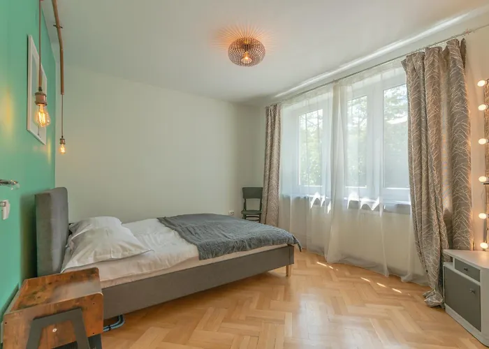 Castanilor 6 - Hip Industrial Close To Centre Braszów