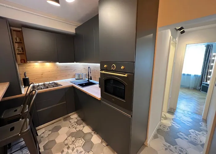 Castanilor 6 - Hip Industrial Close To Centre * Braszów