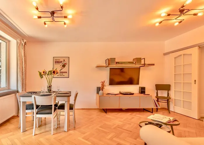 Castanilor 6 - Hip Industrial Close To Centre * Braşov